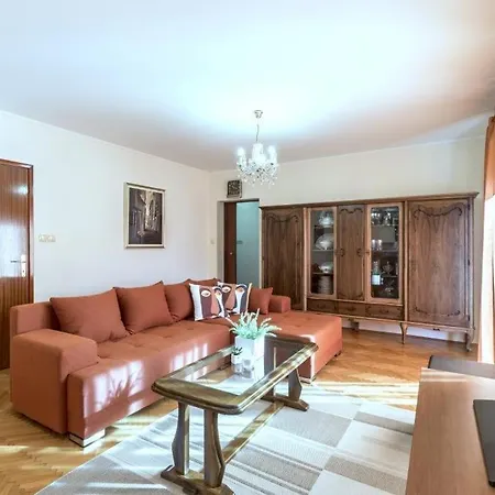 In Kastel Novi With Terrace, Air Conditioning, W-lan, Washing Machine 5104-1 아파트 *