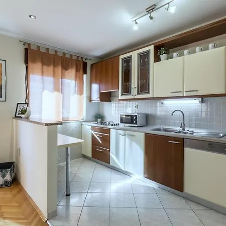 In Kastel Novi With Terrace, Air Conditioning, W-lan, Washing Machine 5104-1 * Kaštela