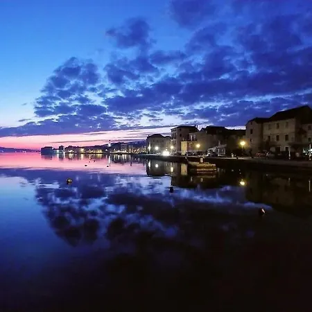 In Kastel Novi With Terrace, Air Conditioning, W-lan, Washing Machine 5104-1 Apartment Kastela