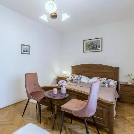 In Kastel Novi With Terrace, Air Conditioning, W-lan, Washing Machine 5104-1 * Kaštela