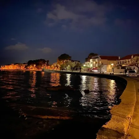 In Kastel Novi With Terrace, Air Conditioning, W-lan, Washing Machine 5104-1 아파트 Kaštela